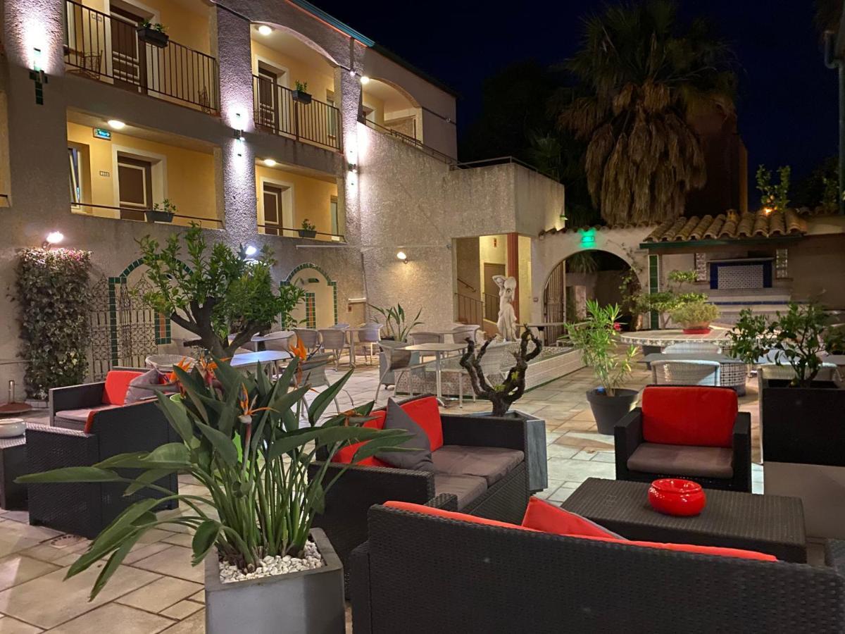 Logis Hotel Les II Mas - Perpignan Sud Cabestany Εξωτερικό φωτογραφία