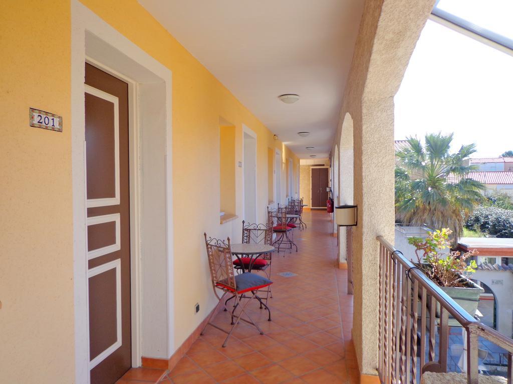 Logis Hotel Les II Mas - Perpignan Sud Cabestany Εξωτερικό φωτογραφία